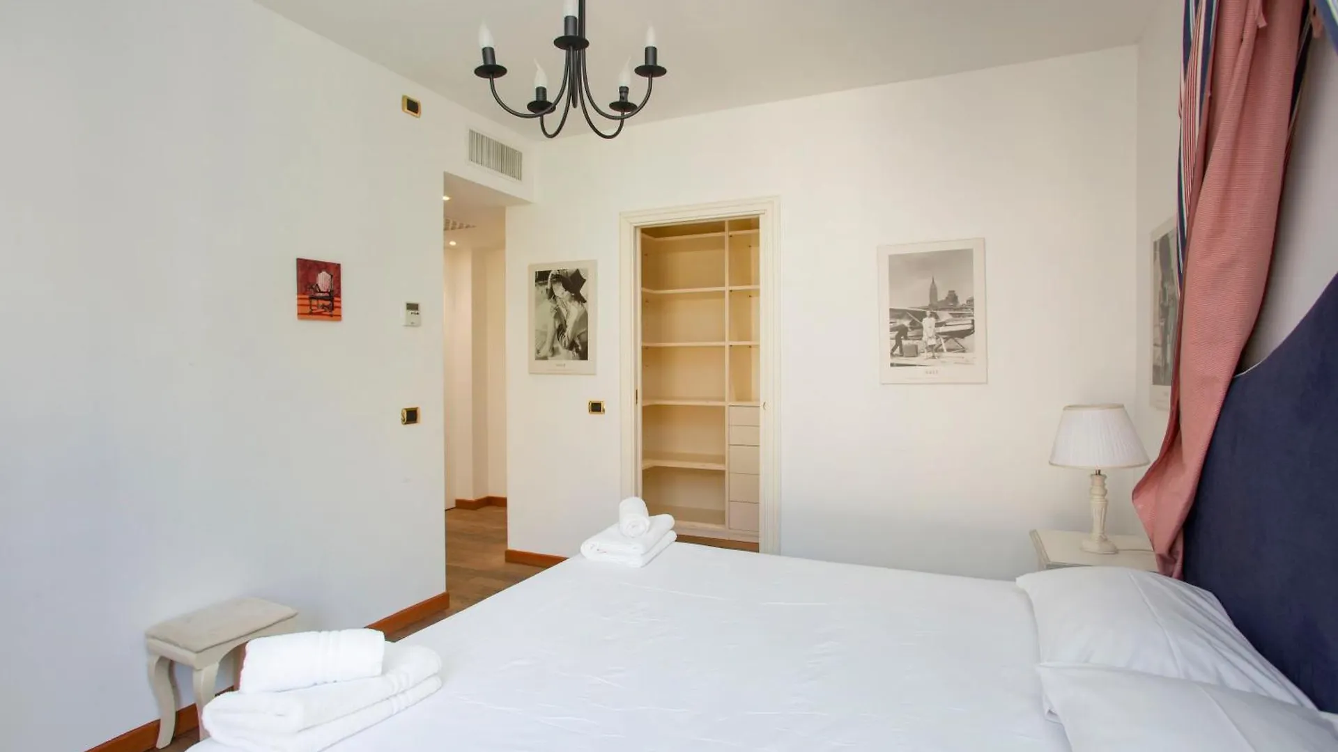 Duomo Luxury Living 16 - Milan Apartment