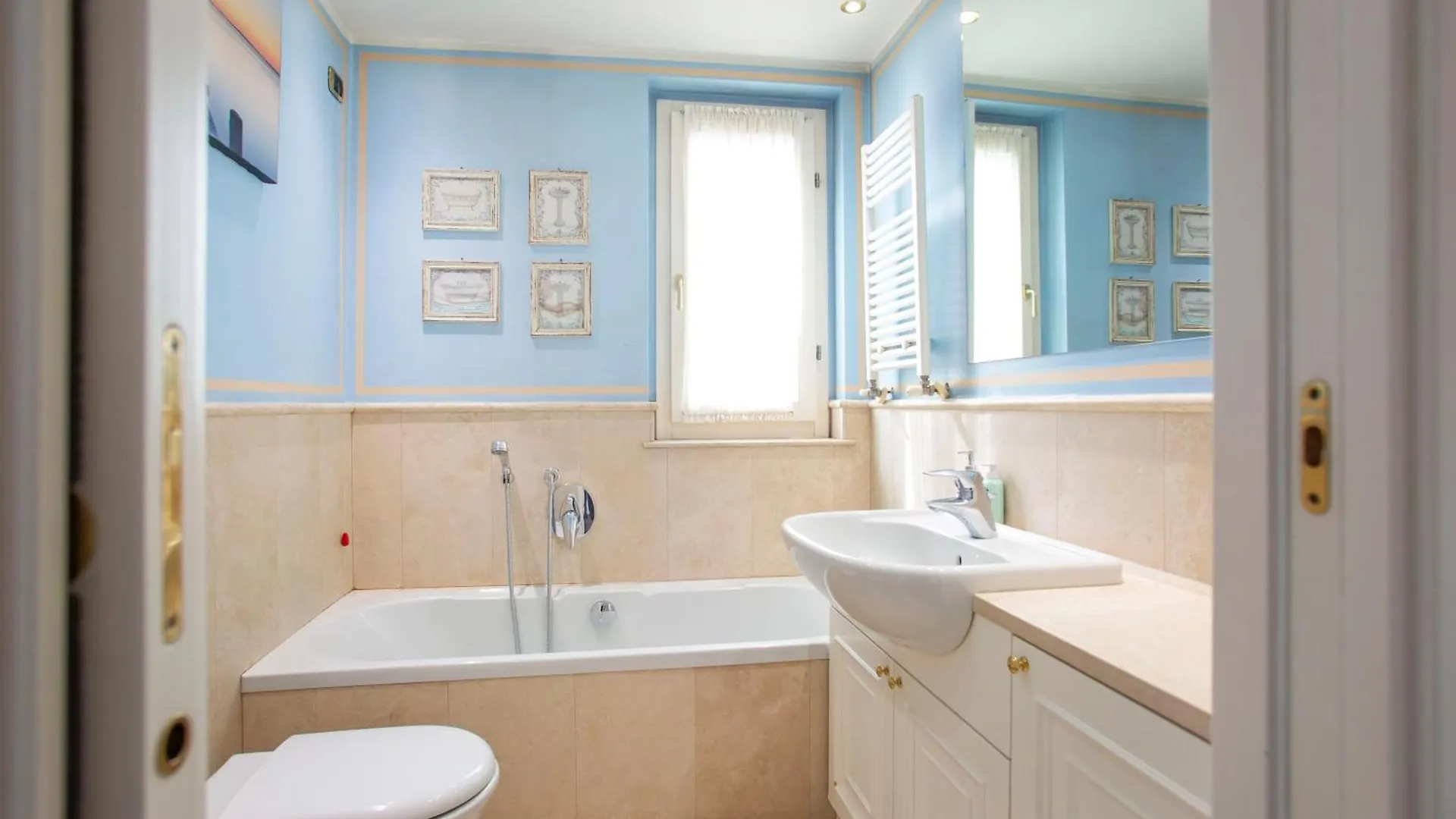Duomo Luxury Living 16 - Milan Apartment